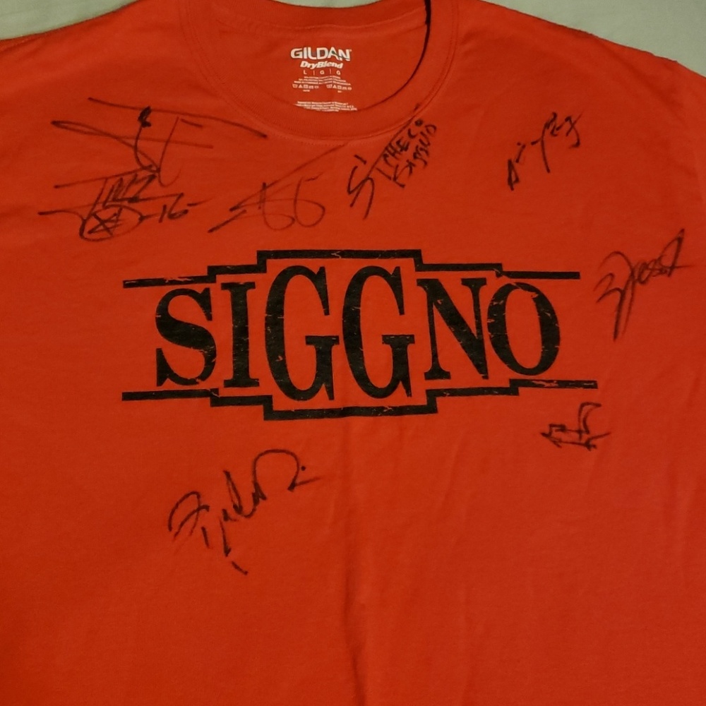 Autographed Siggno tshirt